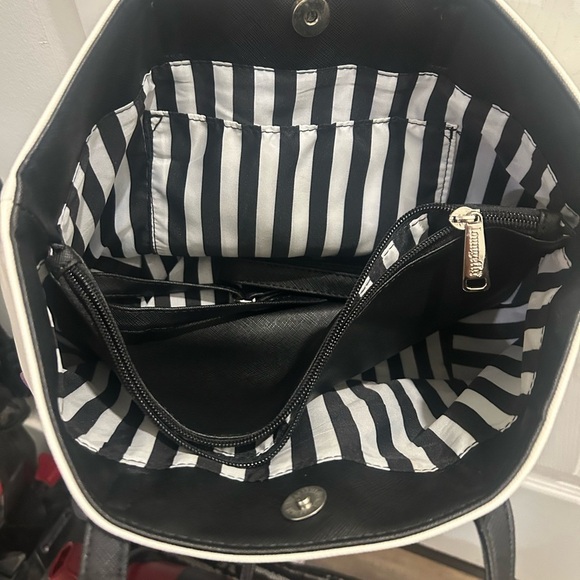 Disney Loungefly Mickey Mouse Tote Bag - Picture 2 of 5